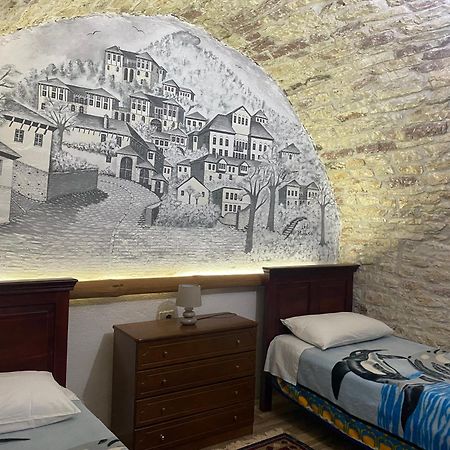 Guest House Memushi Гірокастра Екстер'єр фото