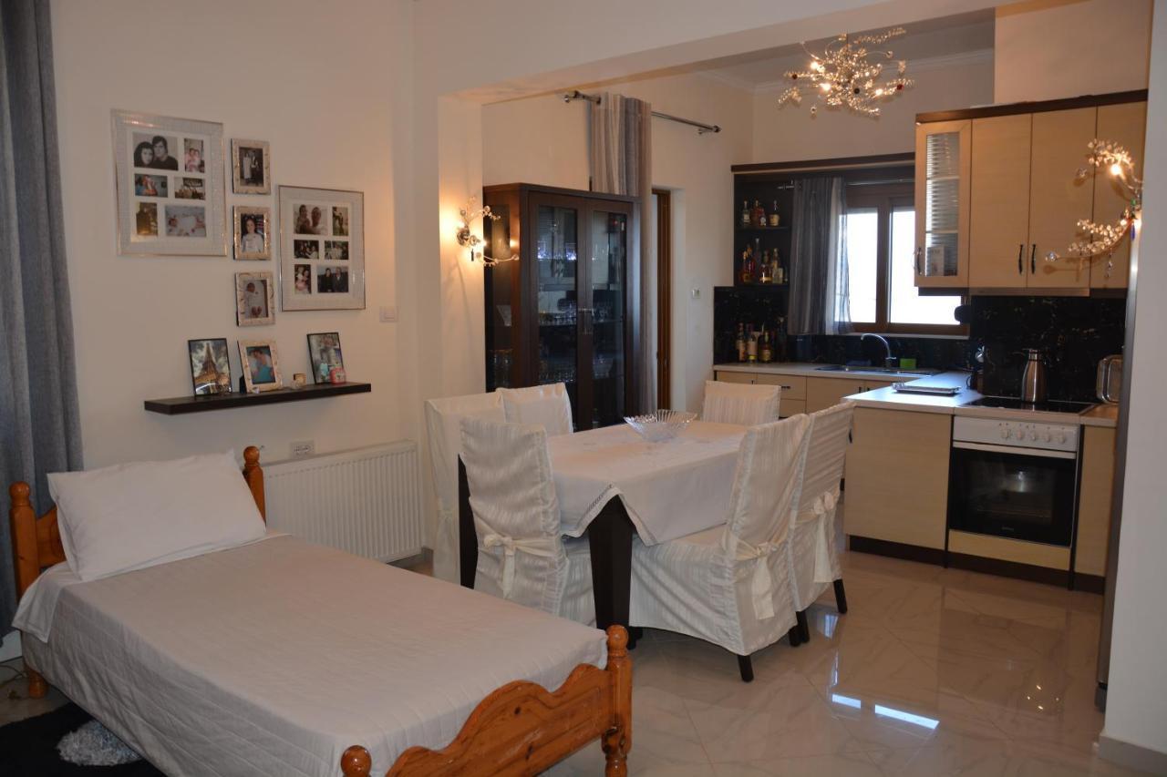 Guest House Memushi Гірокастра Екстер'єр фото