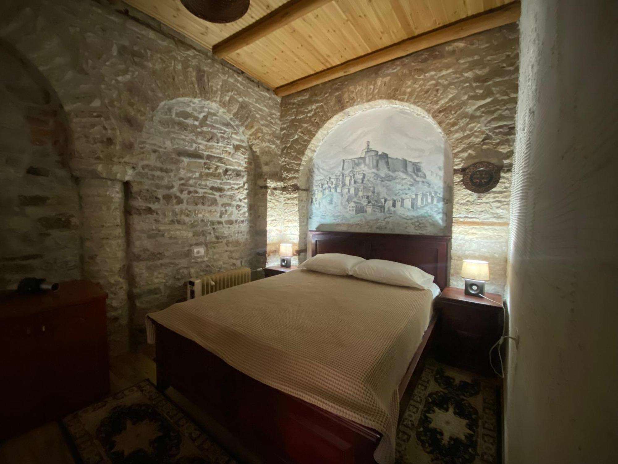 Guest House Memushi Гірокастра Екстер'єр фото
