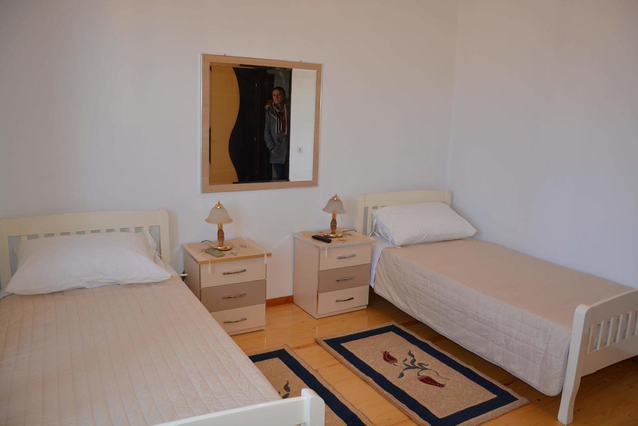 Guest House Memushi Гірокастра Екстер'єр фото