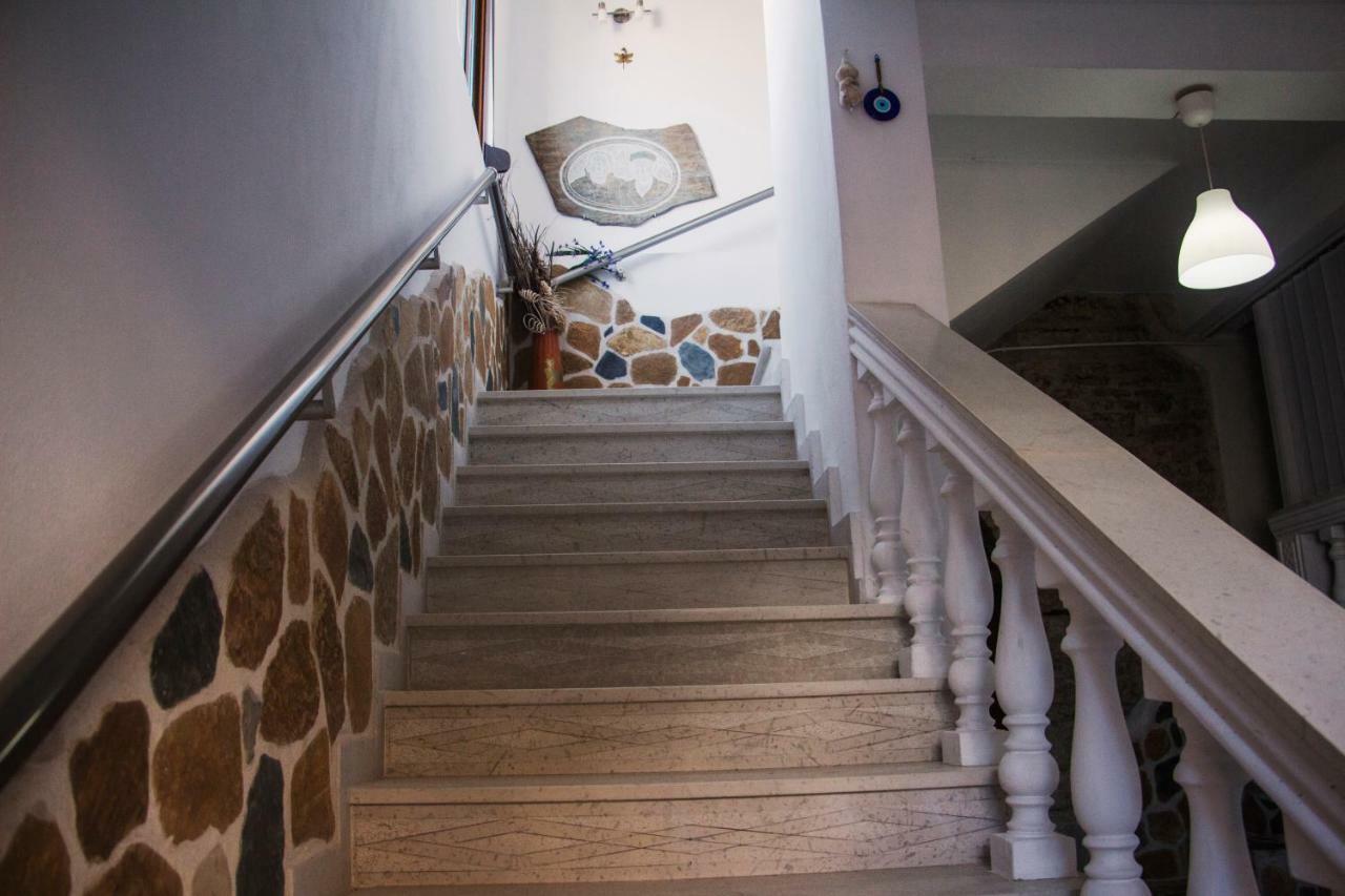 Guest House Memushi Гірокастра Екстер'єр фото