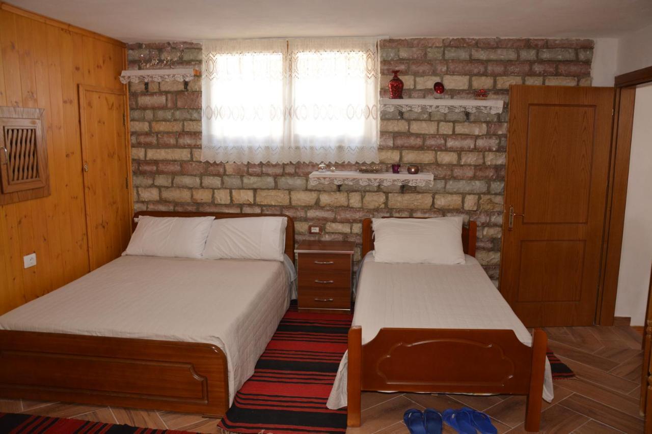 Guest House Memushi Гірокастра Екстер'єр фото
